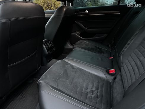 Volkswagen Passat 2018 серый - фото 28