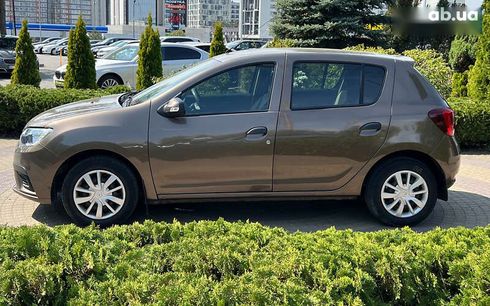 Renault Sandero 2020 - фото 4