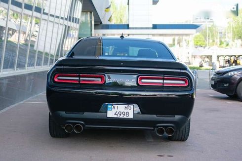 Dodge Challenger 2017 - фото 11