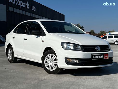 Volkswagen Polo 2016 белый - фото 16