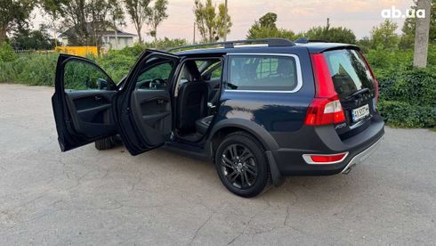 Volvo XC70 2012 синий - фото 12