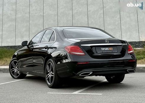 Mercedes-Benz E-Класс 2019 - фото 12