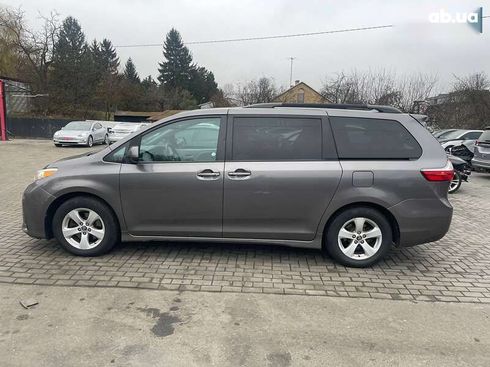 Toyota Sienna 2018 - фото 5