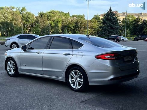 Ford Fusion 2017 - фото 19