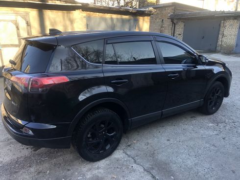 Toyota RAV4 2016 черный - фото 4