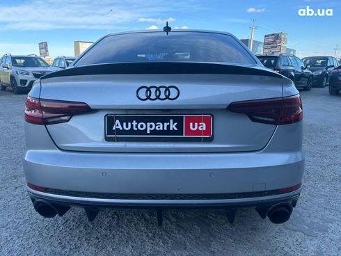 Audi A4 2018 серый - фото 7