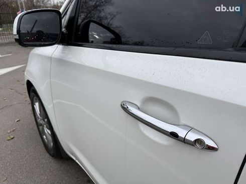 Kia Carnival 2016 - фото 13