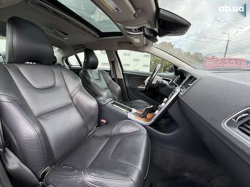 Volvo S60 2015 - фото 10