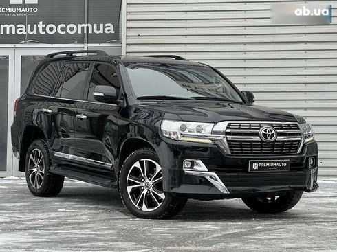 Toyota Land Cruiser 2016 - фото 3