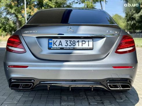 Mercedes-Benz E-Класс 2018 - фото 18