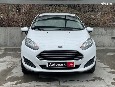 Ford Fiesta 2019 белый - фото 2