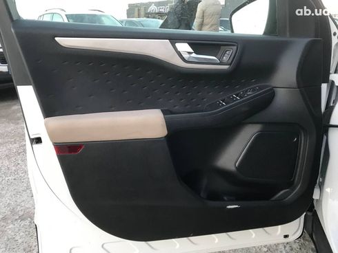 Ford Escape 2019 белый - фото 7