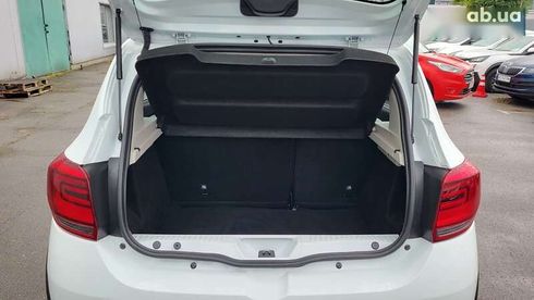 Renault Sandero Stepway 2021 - фото 22