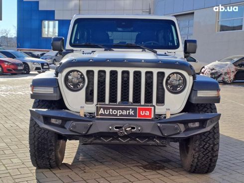 Jeep Wrangler 2023 белый - фото 2