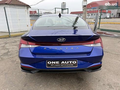 Hyundai Elantra 2023 - фото 7