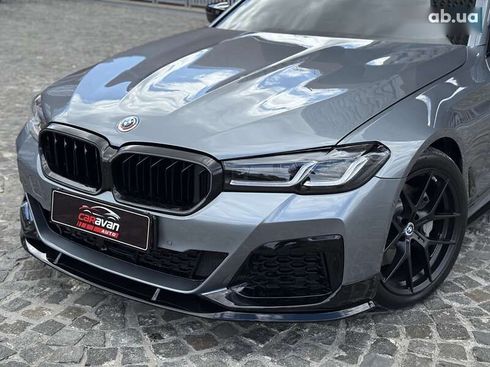 BMW 5 серия 2018 - фото 3