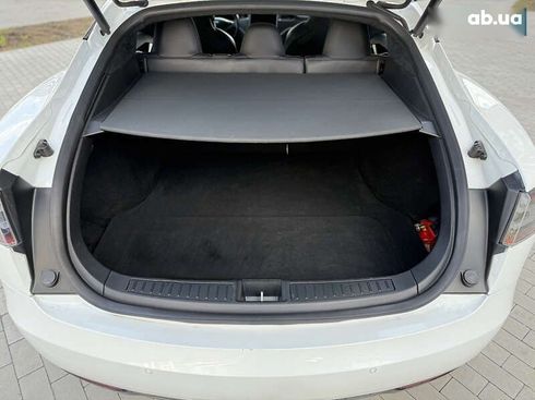 Tesla Model S 2019 - фото 10