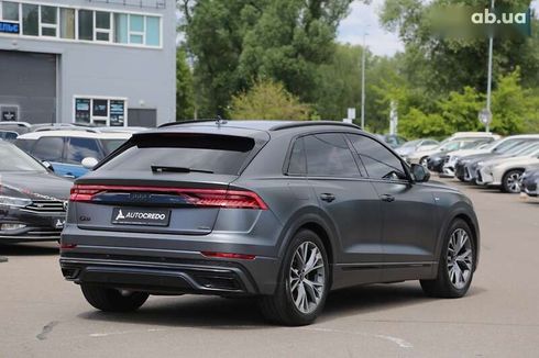 Audi Q8 2021 - фото 7