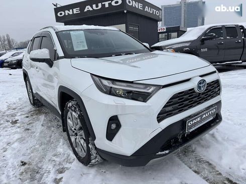 Toyota RAV4 2024 - фото 3