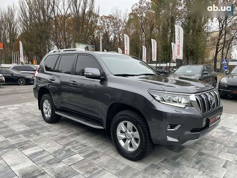 Toyota Land Cruiser Prado 2020 - фото 12