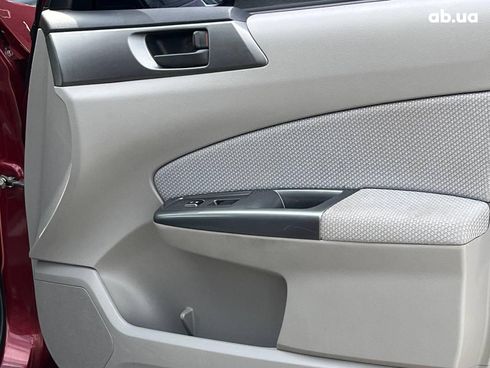 Subaru Forester 2012 красный - фото 28