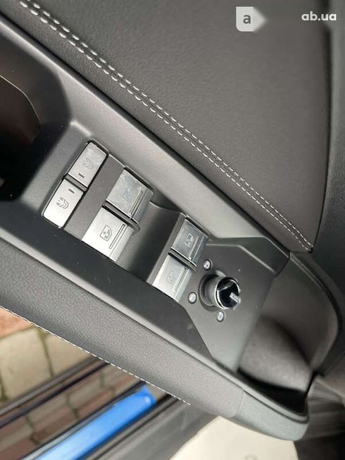 Audi Q4 e-tron 2023 - фото 18