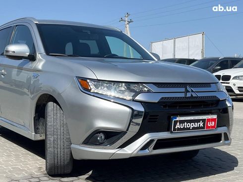 Mitsubishi Outlander 2021 серый - фото 3
