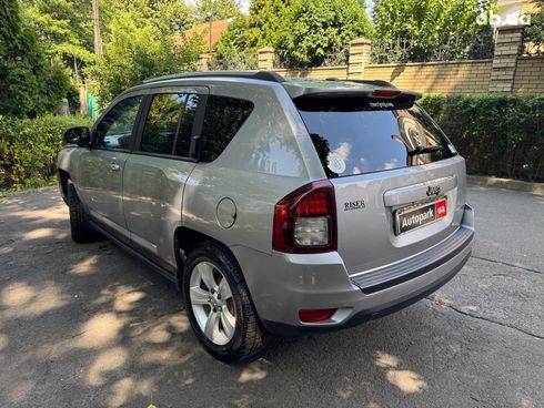 Jeep Compass 2016 серый - фото 8