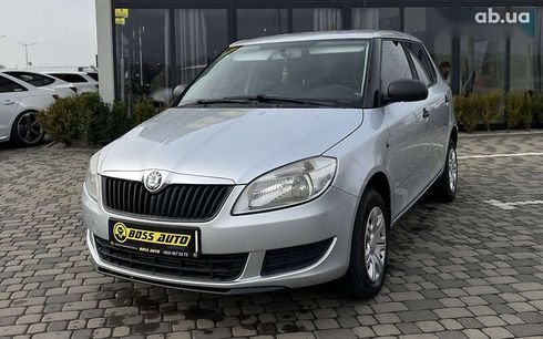 Skoda Fabia 2010 - фото 3