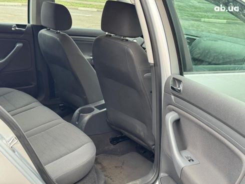 Volkswagen Golf 2005 серый - фото 13
