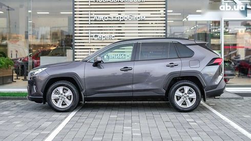 Toyota RAV4 2021 - фото 3