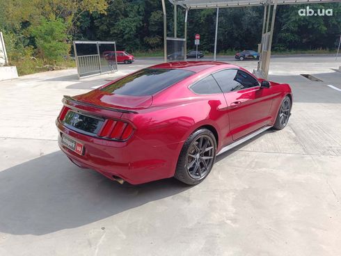 Ford Mustang 2017 красный - фото 5