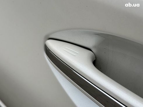 Toyota Avalon 2013 белый - фото 9