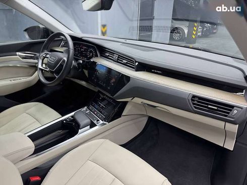 Audi E-Tron 2023 - фото 17