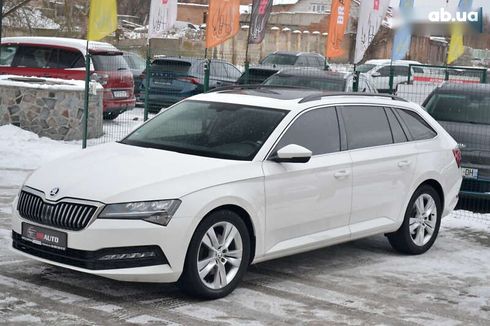 Skoda Superb 2019 - фото 3