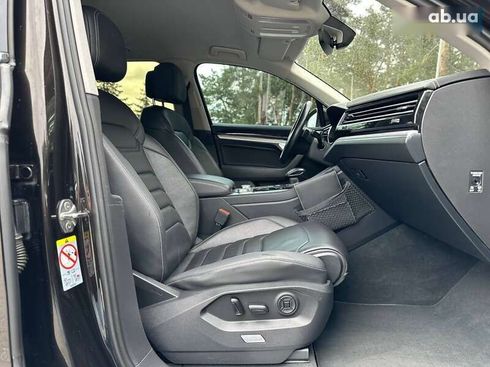 Volkswagen Touareg 2018 - фото 23