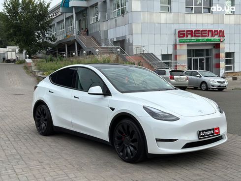 Tesla Model Y 2022 белый - фото 3