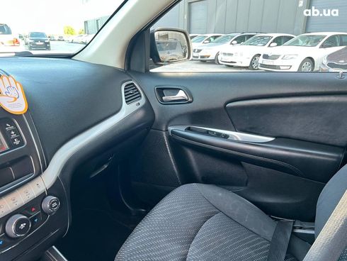 Dodge Journey 2017 красный - фото 26