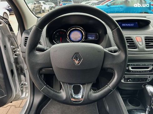 Renault Megane 2015 - фото 10