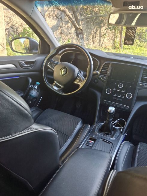 Renault Megane 2017 серый - фото 6