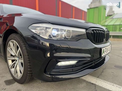 BMW 5 серия 2017 - фото 10