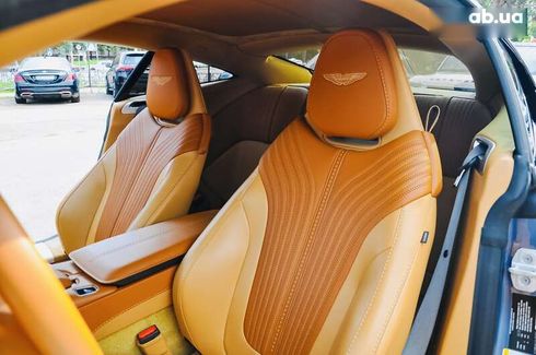 Aston Martin DB11 2017 - фото 22