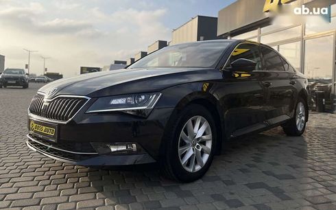 Skoda Superb 2018 - фото 3