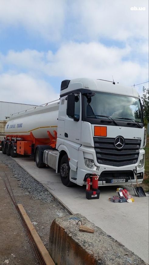 Mercedes-Benz Actros 2015 - фото 9