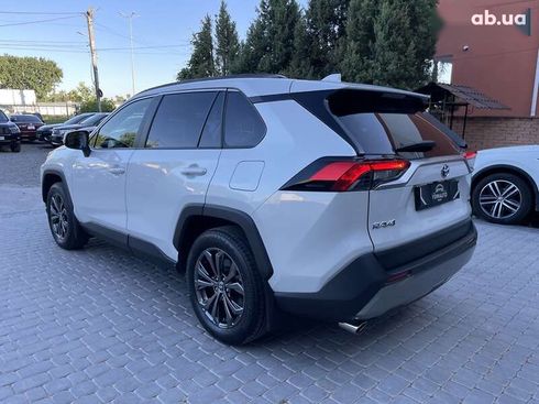 Toyota RAV4 2023 - фото 20