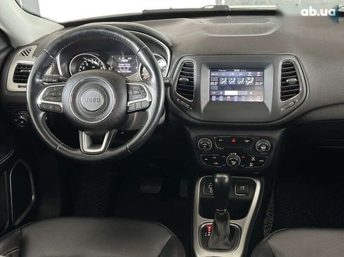 Jeep Compass 2020 - фото 26