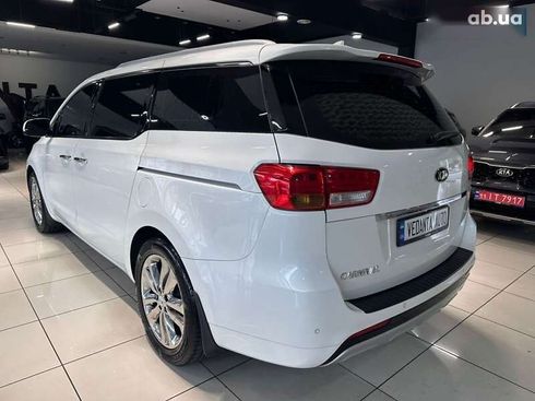 Kia Carnival 2015 - фото 6