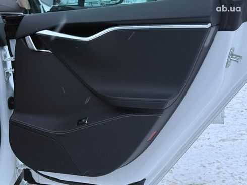 Tesla Model S 2015 белый - фото 13