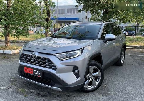 Toyota RAV4 2019 - фото 16