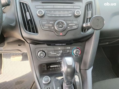 Ford Focus 2016 серый - фото 32